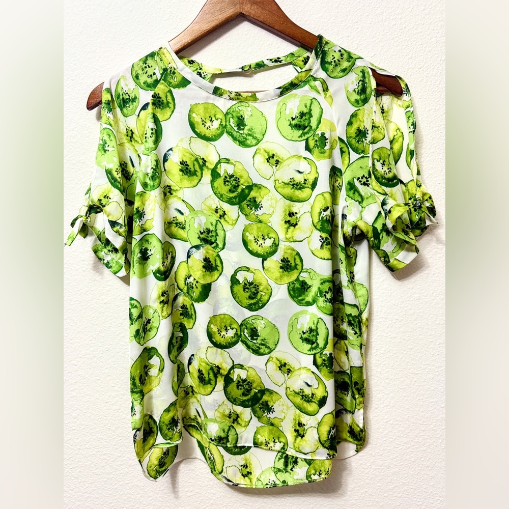 Kiwi Print Blouse M Cute Summer Top